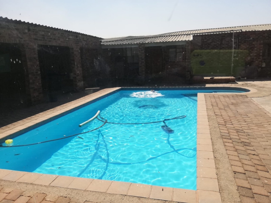 7 Bedroom Property for Sale in Vaal Power A H Free State